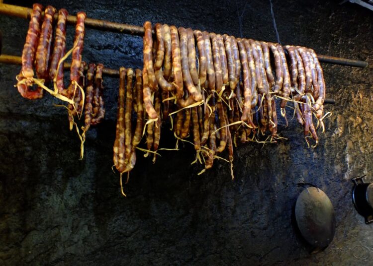 LINGUIÇA