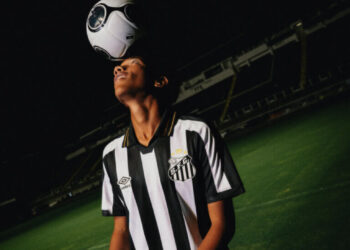 Santos oficializa novo uniforme; veja as fotos