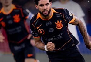 Corinthians deve R$ 40 milhões a empresário de Yuri Alberto