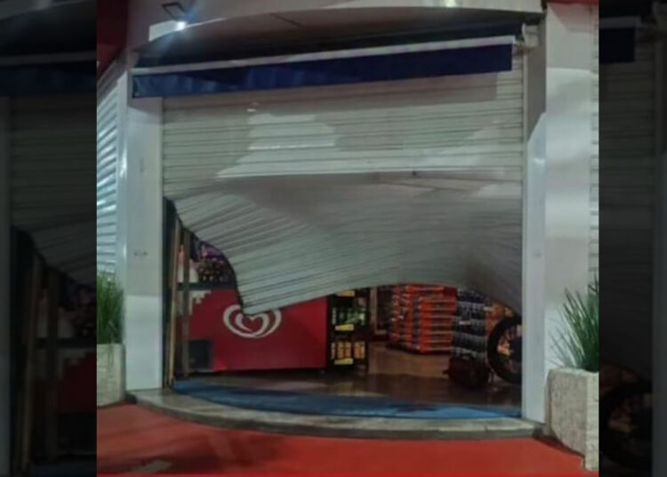 Tentativa de furto em farmácia no Jardim Rosolém