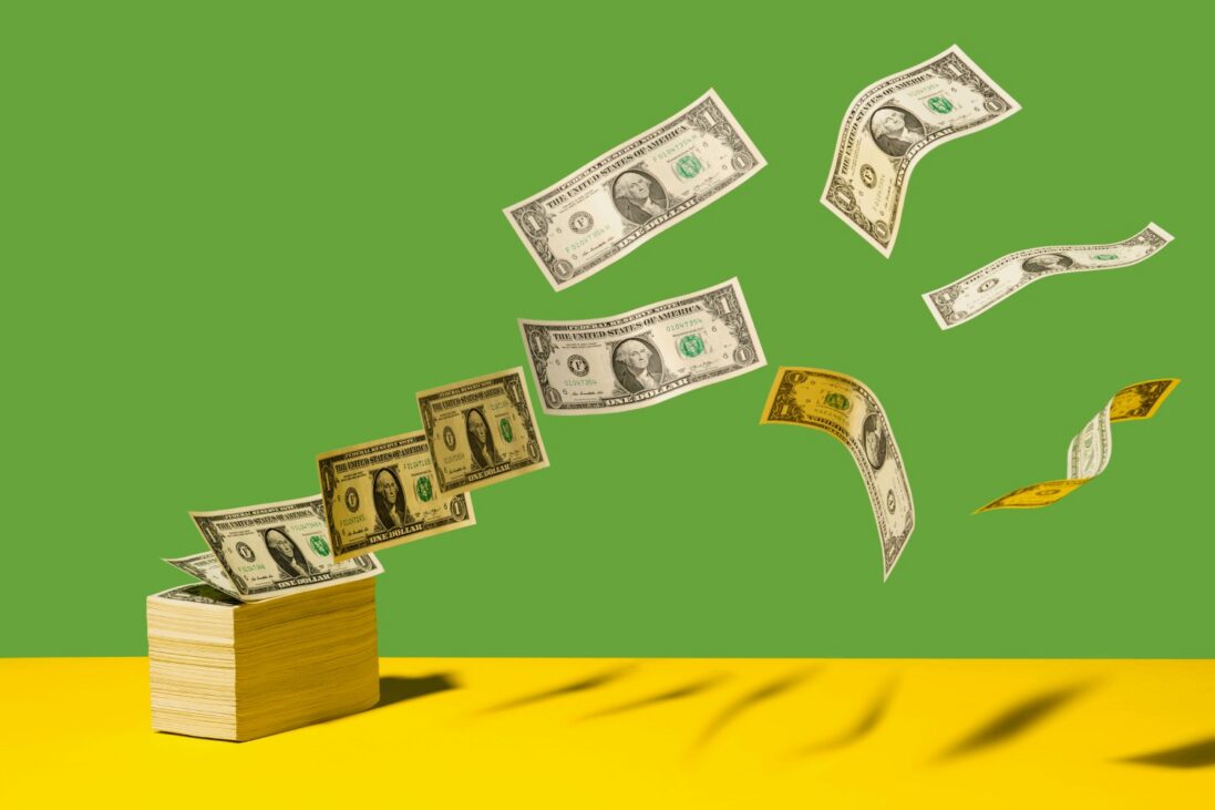 Dólar abaixo