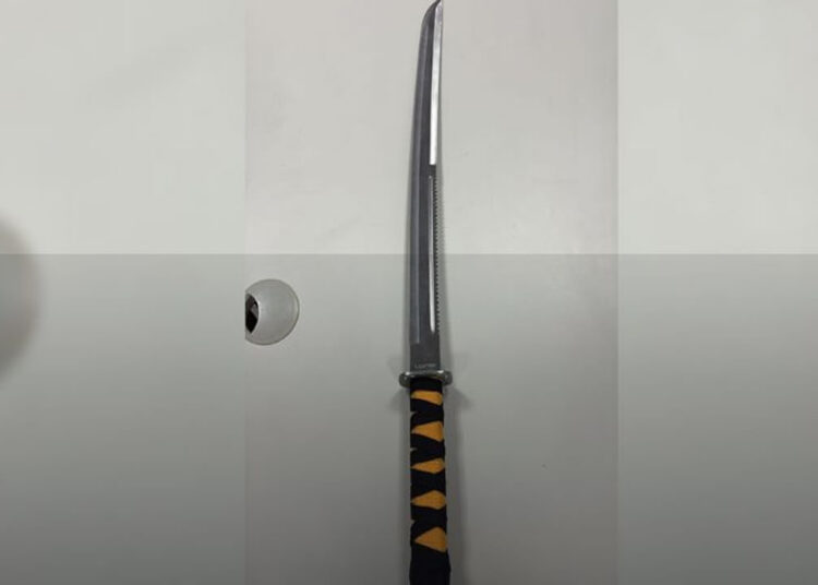 Homem com espada em Viracopos é detido pela PM