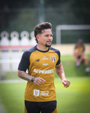 São Paulo treina com retornos após Data FIFA