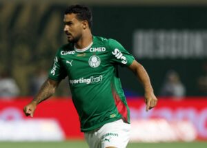 Com lesão de Jefté, Palmeiras tem apenas um lateral disponível