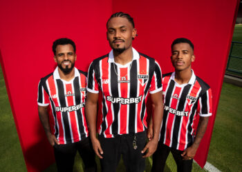 São Paulo lança novo uniforme; veja
