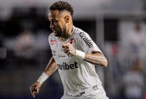 Santos vence Remo e sai da zona de rebaixamento