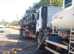 Área verde entre Jd. Santa Clara do Lago e Jardim Interlagos recebe ciclovia e nova calçada
