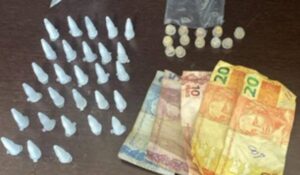Menor de idade é detido com drogas no Jd. Amanda
