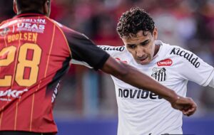 Santos domina, perde chances e acaba derrotado para o Cuenca