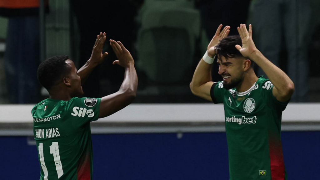 Palmeiras flaco