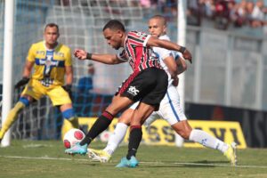 São Paulo: Cria de Cotia com destaque na Europa quer voltar