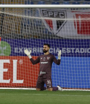 Coronel cresce no São Paulo e confia na Copa