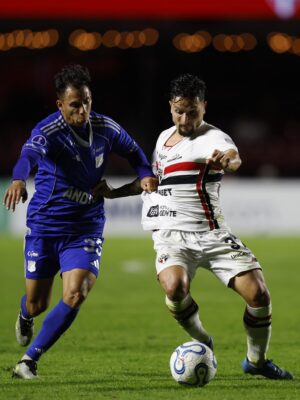São Paulo deve ter Artur contra o Botafogo; multa será anulada