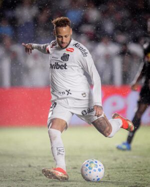 Neymar tem lesão constatada: Saiba quando ele volta