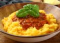 Polenta com carne