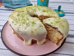 Bolo de limão fácil: receita simples e fofinha