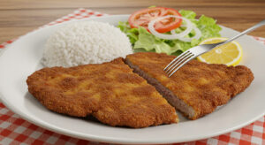 Bife à milanesa crocante receita fácil e rápida