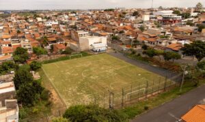 Campo do Jardim Nova Europa é revitalizado e aberto à população: saiba como fazer o agendamento