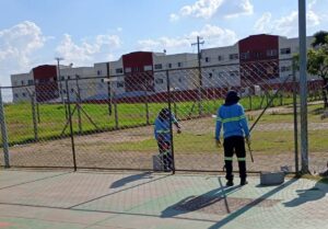 Praça do Jardim Santa Esmeralda ganha novo alambrado e manutenção geral