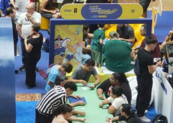 troca de figurinhas no Pq. Dom Pedro Shopping