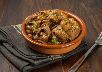 Moela na panela de pressão fácil e cheia de sabor