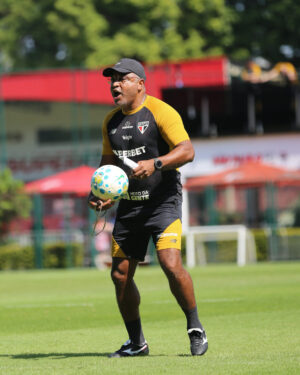 Veja a provável escalação do São Paulo contra o Corinthians