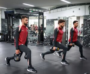Corinthians treina sem Lingard e inicia intertemporada
