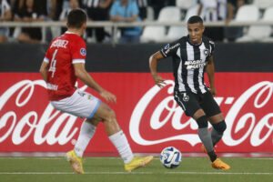 São Paulo: Victor Sá tem data para assinar contrato