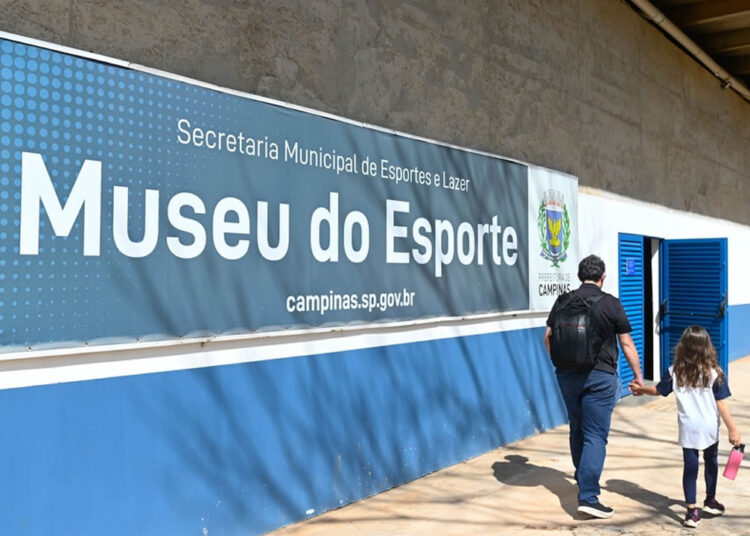 Exposição reúne histórias de Guarani, Ponte Preta e Copas