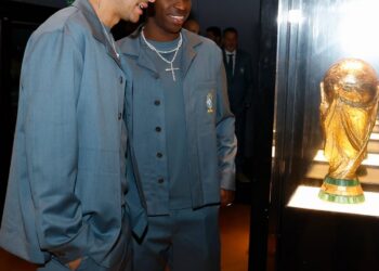 Seleção Brasileira se despede da CBF e visita museu; veja as fotos