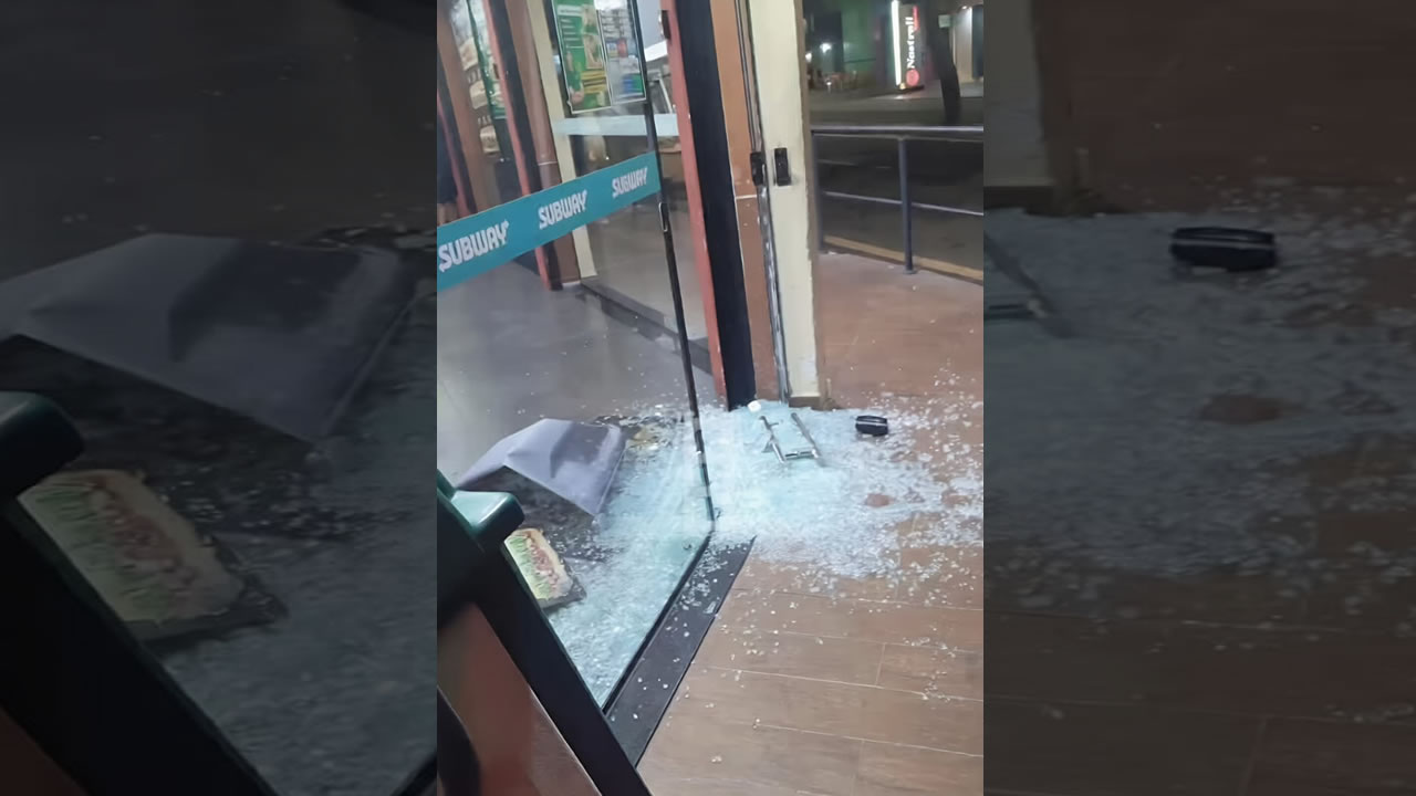 Tentativa de assalto em restaurante danifica porta de vidro em Hortolândia