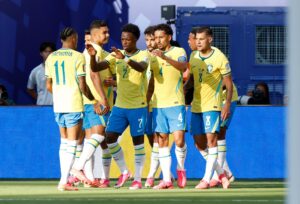 Saiba como assistir aos jogos da Copa do Mundo neste domingo (5)