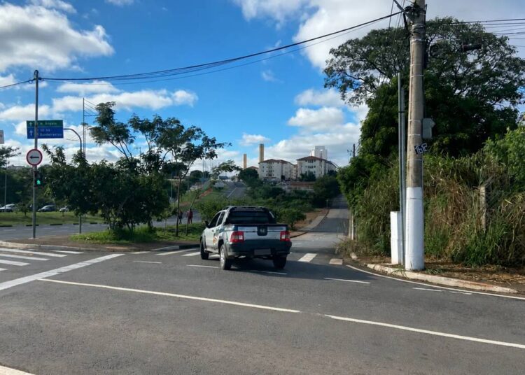 acesso entre a Avenida Panaíno e a Vila Inema