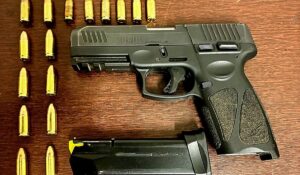 Polícia faz abordagem e prende homem com arma na Vila Vale, em Sumaré