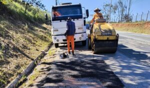 Operação tapa-buraco chega à divisa de Hortolândia com Campinas e Sumaré