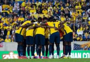 Equador convoca seleção para a Copa com defensor do Corinthians