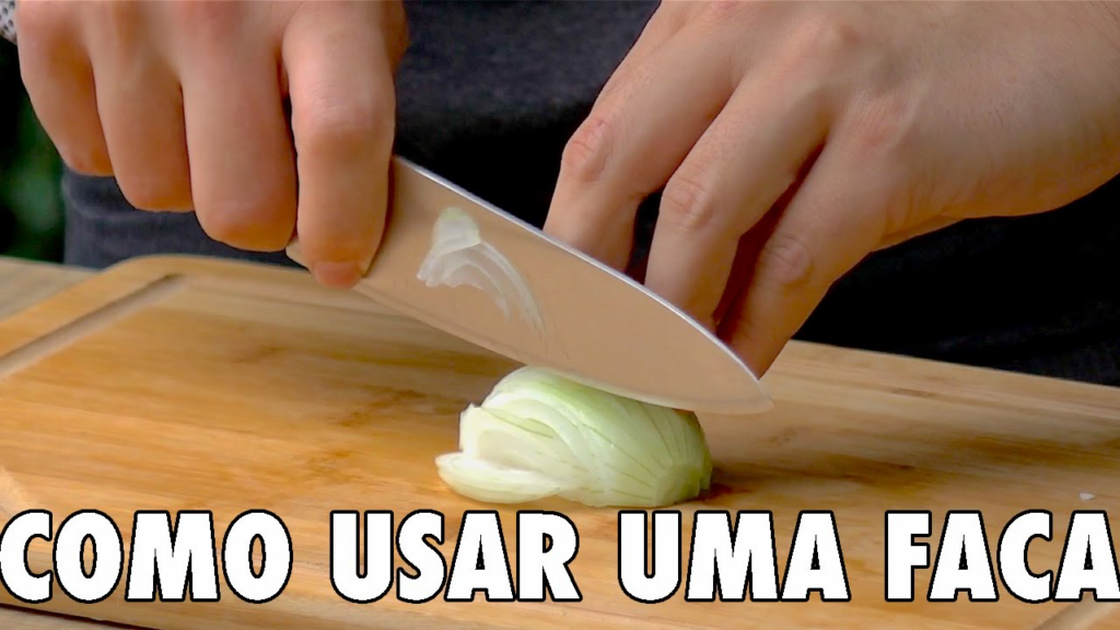 Faca na cozinha