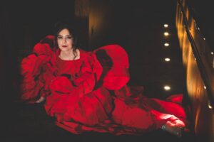 Letícia Sabatella apresenta show musical com entrada gratuita em Hortolândia
