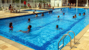 Hortolândia sanciona Lei Manuela e torna obrigatórios dispositivos de segurança em piscinas coletivas