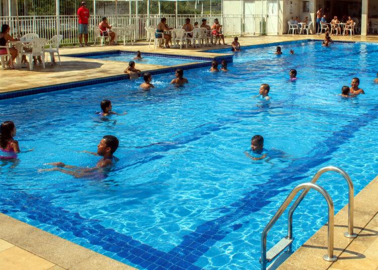 piscinas coletivas