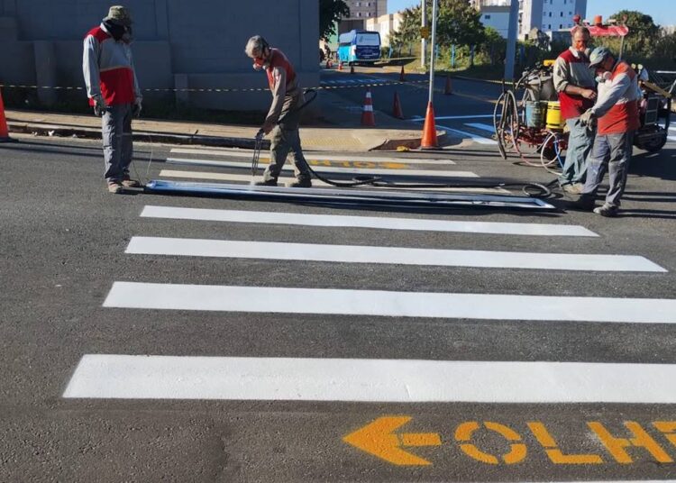 sinalização de trânsito