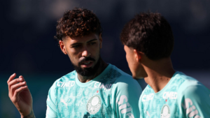 Palmeiras consegue derrubar suspensão de Barboza