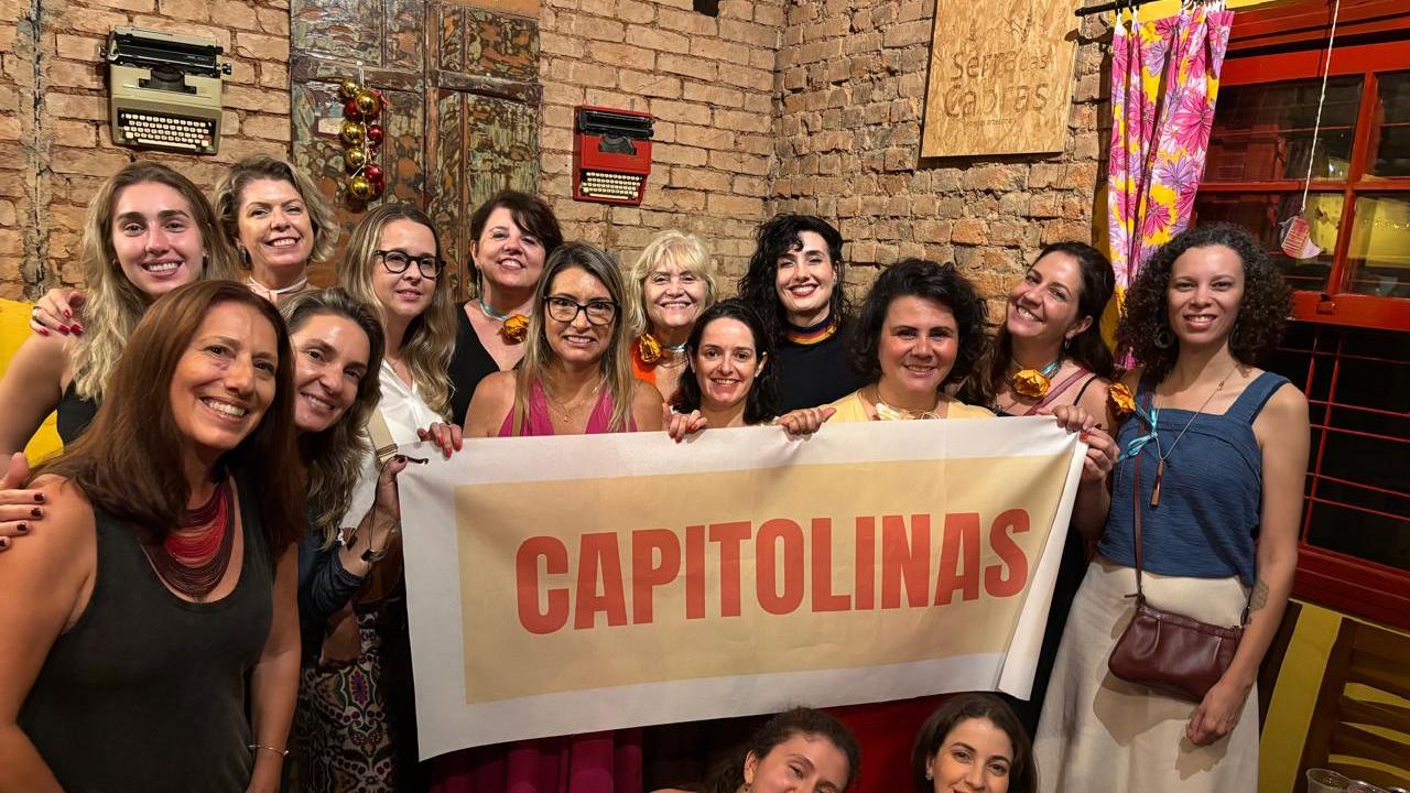 Coletivo literário Capitolinas voltado ao fortalecimento feminino pela literatura