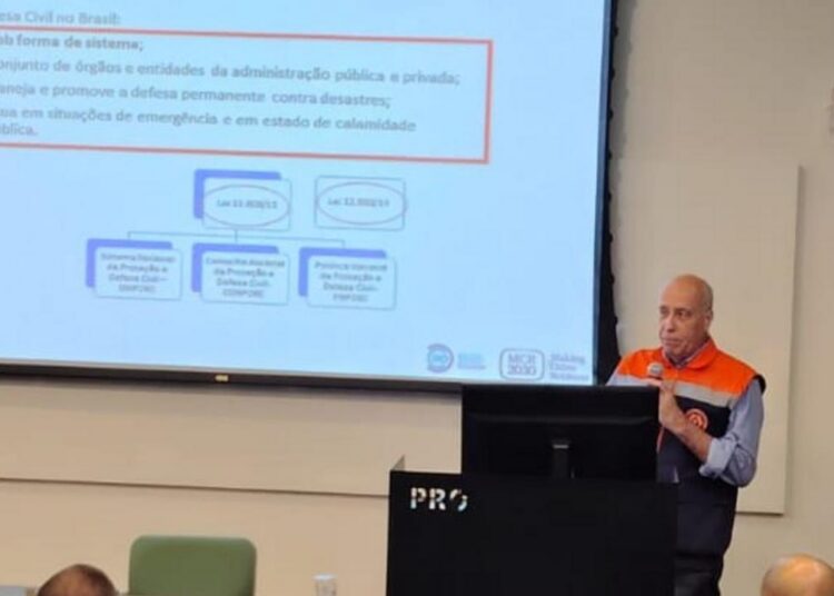 Sidnei Furtado apresenta o uso do Scorecard para avaliar resiliência de sistemas públicos