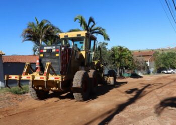 Infraestrutura para pavimentação asfáltica com drenagem e guias