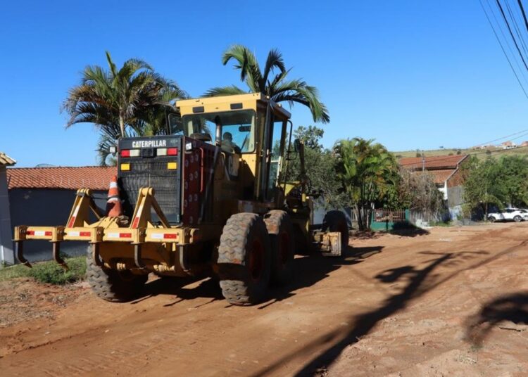 Infraestrutura para pavimentação asfáltica com drenagem e guias