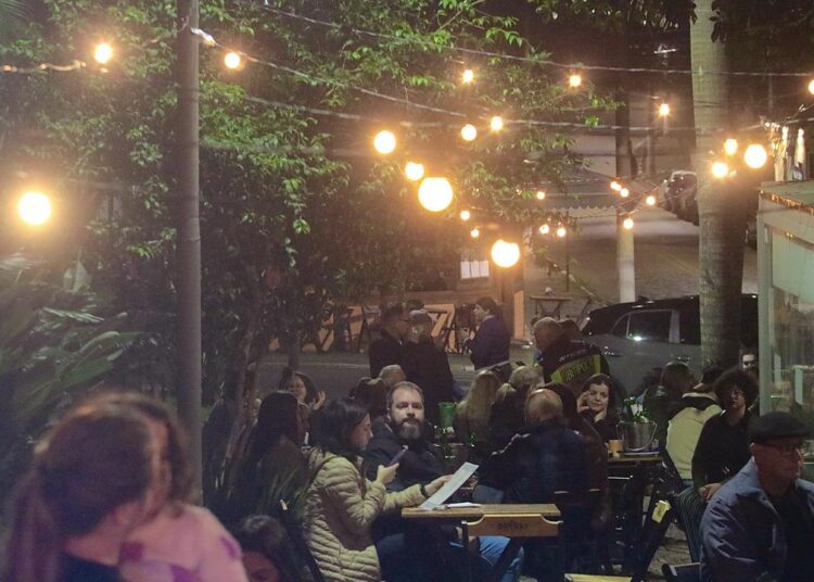 Projeto da Secretaria Municipal de Cultura e Turismo de Campinas une apresentações musicais gratuitas e gastronomia com cardápios especiais