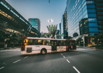 Imagem ilustrativa do conceito de eficiência em ônibus