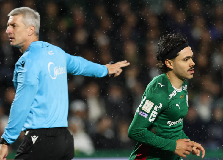 Jogo entre Vitória e Palmeiras