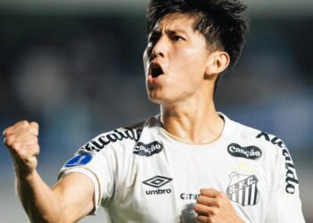 Jogadores do Santos comemoram a vitória na Sul-Americana